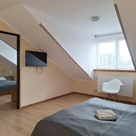 ベッド・アンド・ブレックファスト Omega